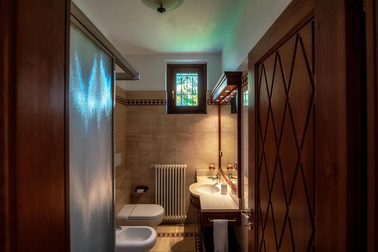 Charming & Luxury Villa Como Lake Bagian luar foto
