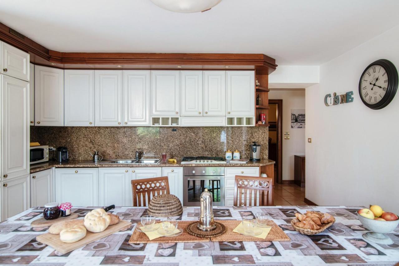 Charming & Luxury Villa Como Lake Bagian luar foto
