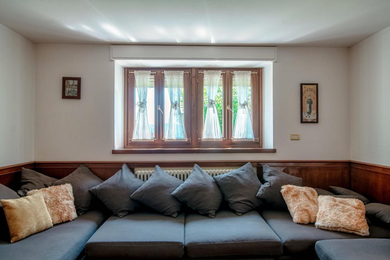 Charming & Luxury Villa Como Lake Bagian luar foto