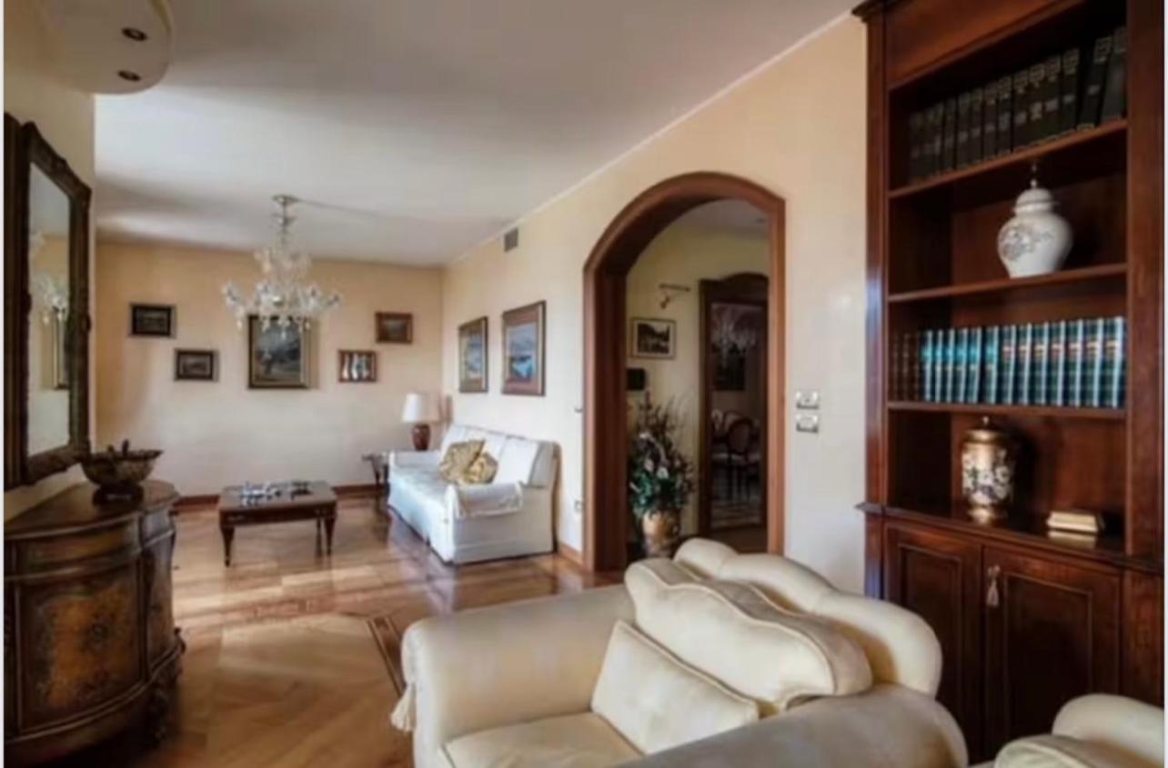 Charming & Luxury Villa Como Lake Bagian luar foto